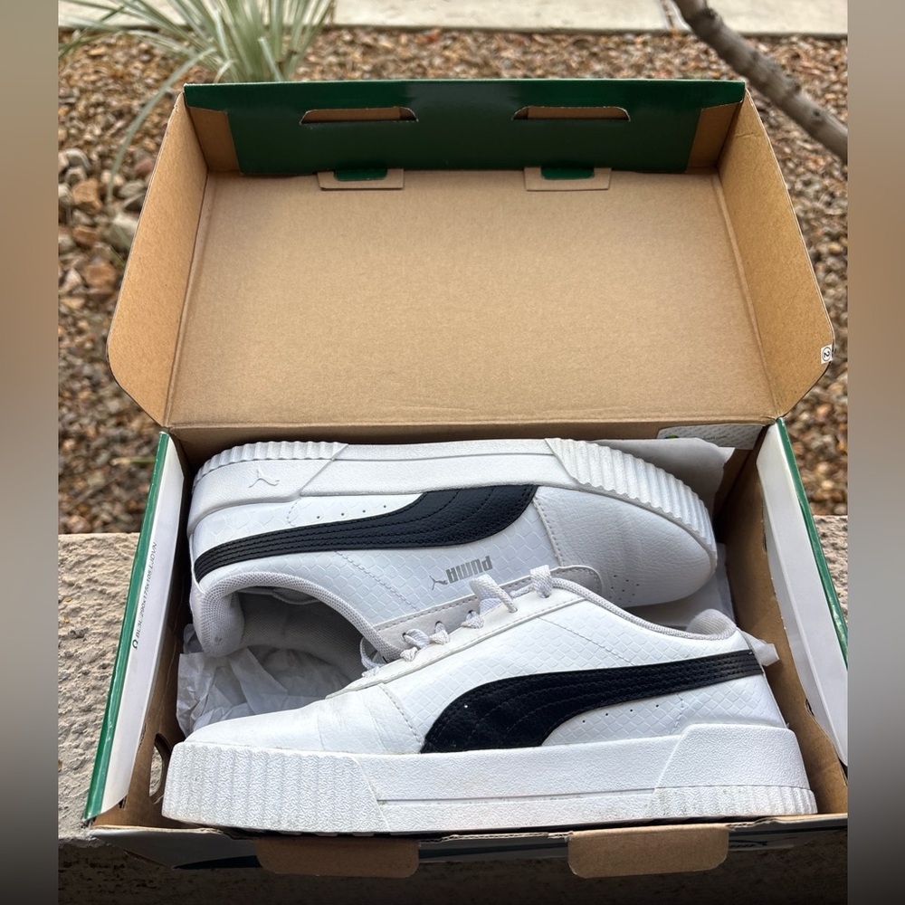 PUMA Carina 3.0 Women's Trainers Size 6.5C Black White Sneakers Low Top Shoes